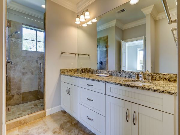 Hilton Head Vacation Pool Home Six Bedroom Walk to Beach