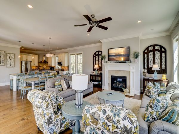 Hilton Head Vacation Pool Home Six Bedroom Walk to Beach