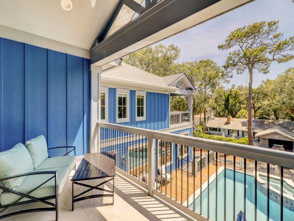 7 Bedroom House 2 min walk to Beach