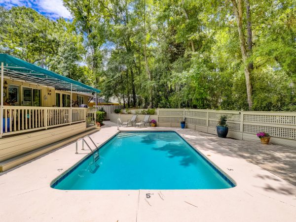 Upscale Rental on Hilton Head. Call Local Agent.