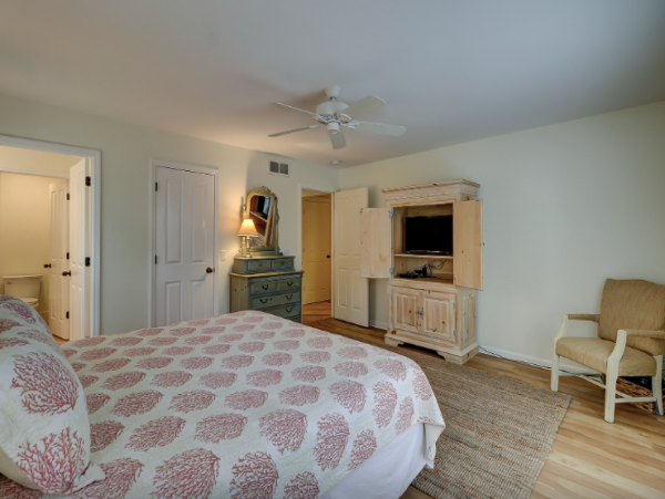Relax in Hilton Head: 4BR Rental with Pool & Tennis