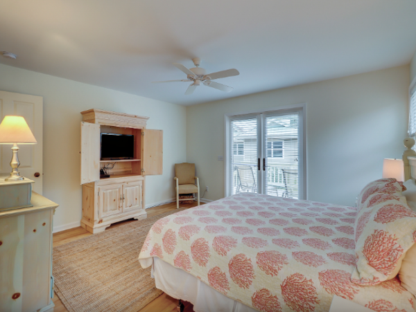 Relax in Hilton Head: 4BR Rental with Pool & Tennis