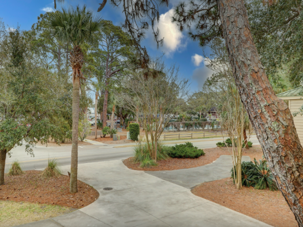 Relax in Hilton Head: 4BR Rental with Pool & Tennis
