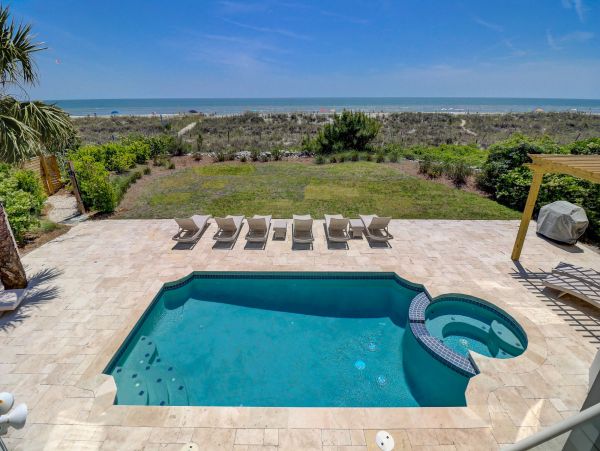 Luxury Beach House in Captivating Hilton Head Sleeps 14