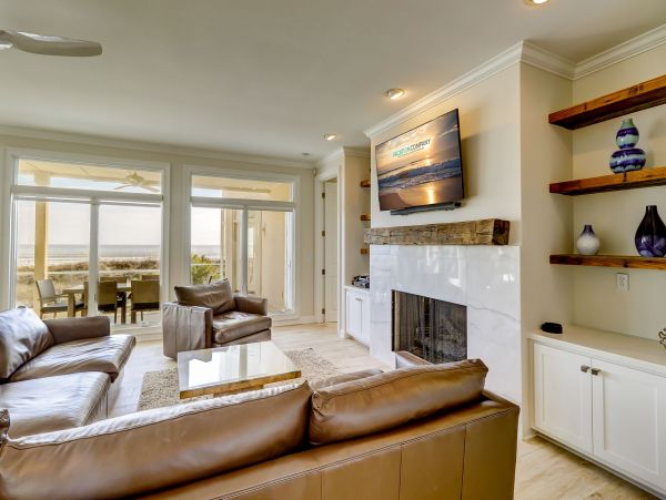 Luxury Beach House in Captivating Hilton Head Sleeps 14