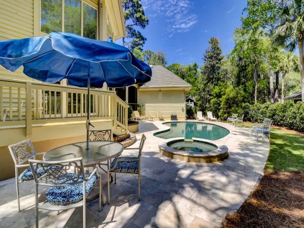 Hilton Head Luxury Vacation Accommodation Walk to Beach