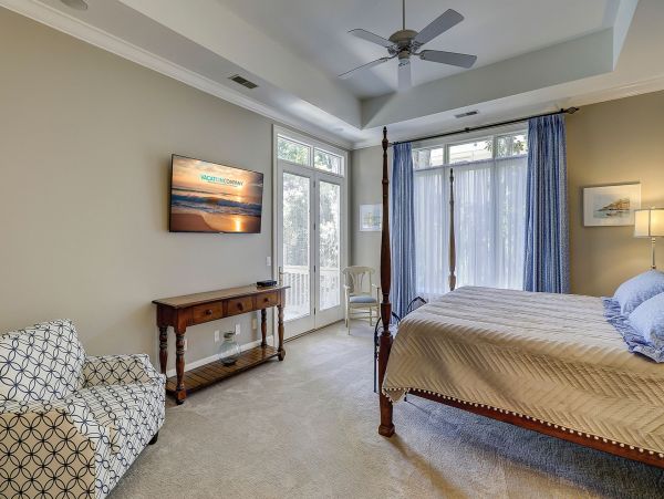 Hilton Head Luxury Vacation Accommodation Walk to Beach