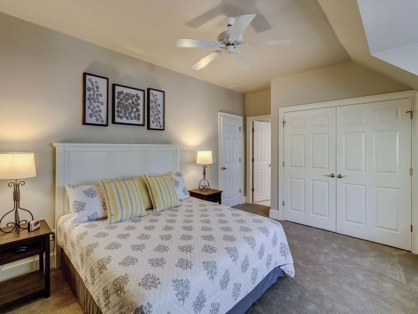 Hilton Head Luxury Vacation Accommodation Walk to Beach