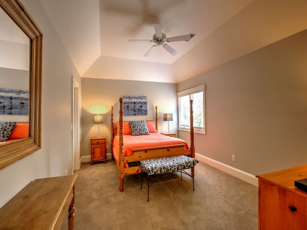 Hilton Head Luxury Vacation Accommodation Walk to Beach