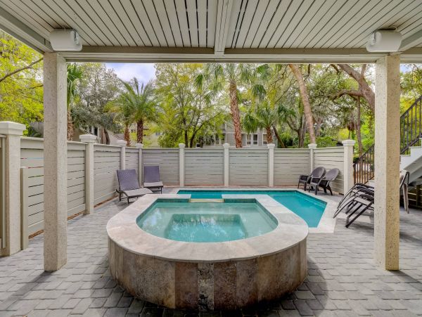 Hilton Head Luxury Vacation Pool Home Walk to Beach