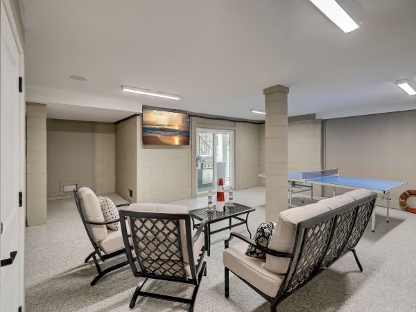 Hilton Head Luxury Vacation Pool Home Walk to Beach