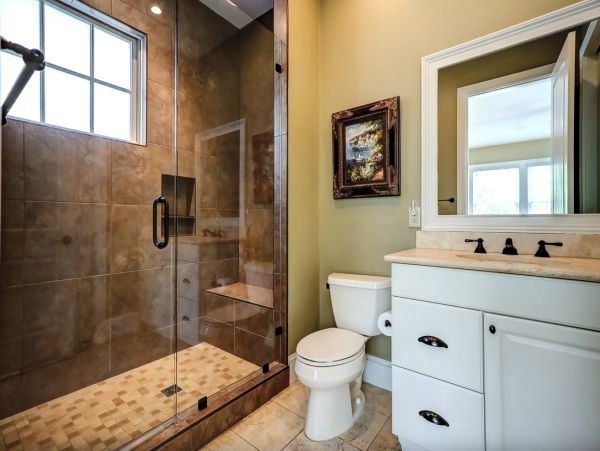 Hilton Head Vacation Rental -  Six Bedroom Luxury Home Near Beach