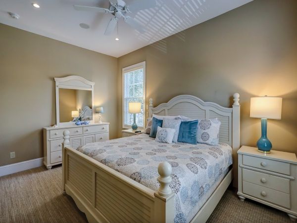 Hilton Head Vacation Rental -  Six Bedroom Luxury Home Near Beach