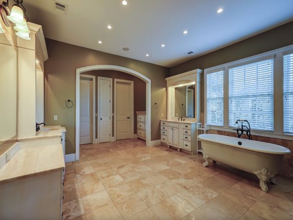 Hilton Head Vacation Rental -  Six Bedroom Luxury Home Near Beach