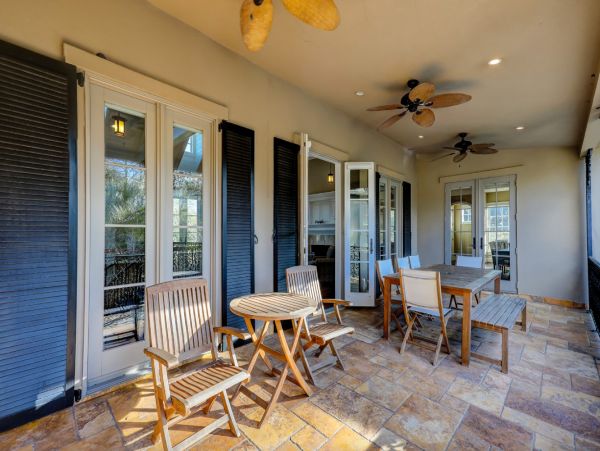 Hilton Head Vacation Rental -  Six Bedroom Luxury Home Near Beach