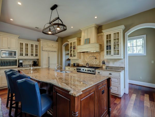 Hilton Head Vacation Rental -  Six Bedroom Luxury Home Near Beach