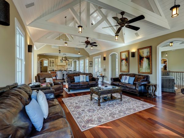 Hilton Head Vacation Rental -  Six Bedroom Luxury Home Near Beach