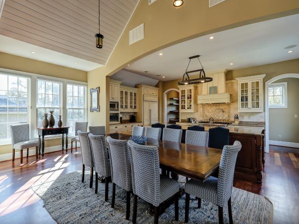 Hilton Head Vacation Rental -  Six Bedroom Luxury Home Near Beach