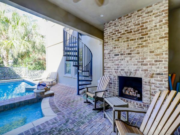 Hilton Head Vacation Rental -  Six Bedroom Luxury Home Near Beach