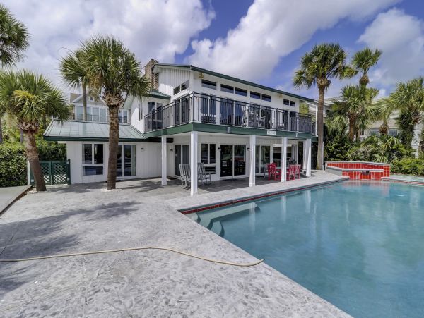 Hilton Head Vacation Rental Sleeps Ten Guests