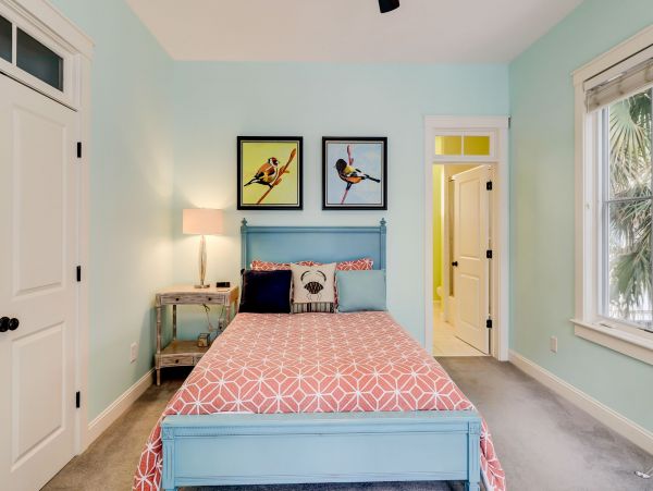 Hilton Head Six Bedroom Luxury Vacation Residence- 100 Steps to Beach