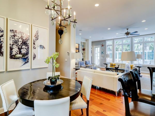 Hilton Head Six Bedroom Luxury Vacation Residence- 100 Steps to Beach