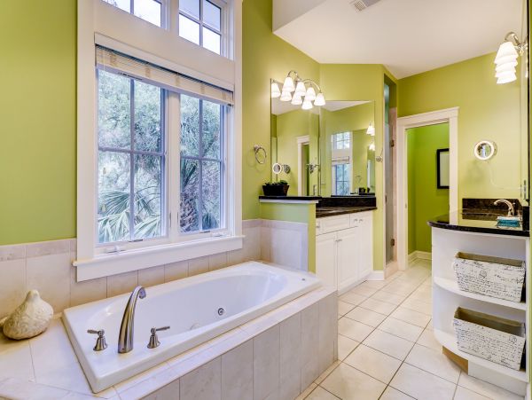 Hilton Head Six Bedroom Luxury Vacation Residence- 100 Steps to Beach