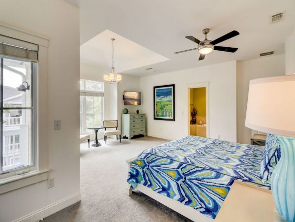 Hilton Head Six Bedroom Luxury Vacation Residence- 100 Steps to Beach