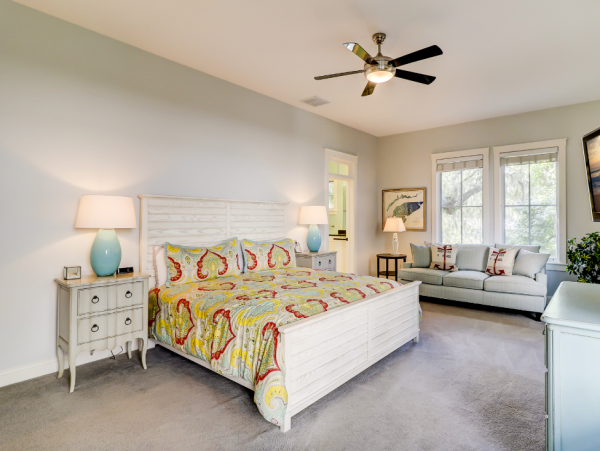 Hilton Head Six Bedroom Luxury Vacation Residence- 100 Steps to Beach