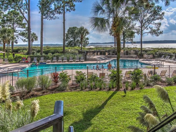 Oceanfront Vacation Rental 2 Bedrooms On the First Floor