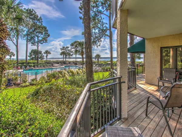 Oceanfront Vacation Rental 2 Bedrooms On the First Floor