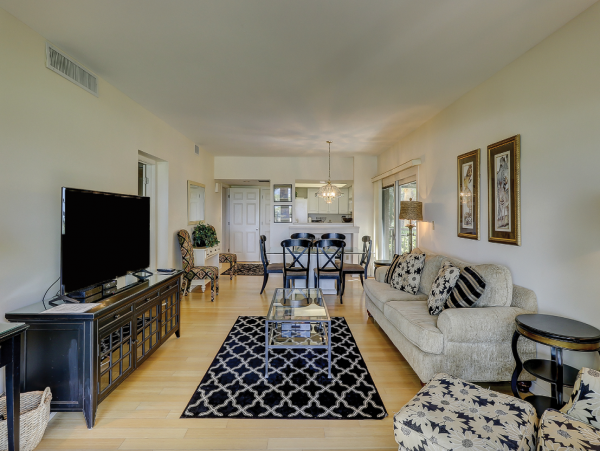 Oceanfront Vacation Rental 2 Bedrooms On the First Floor