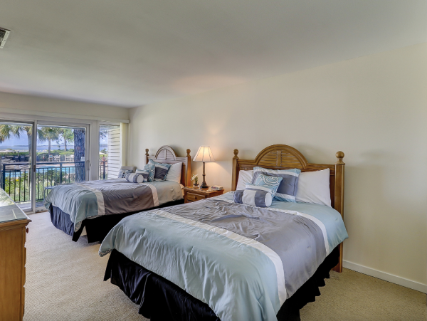 Oceanfront Vacation Rental 2 Bedrooms On the First Floor