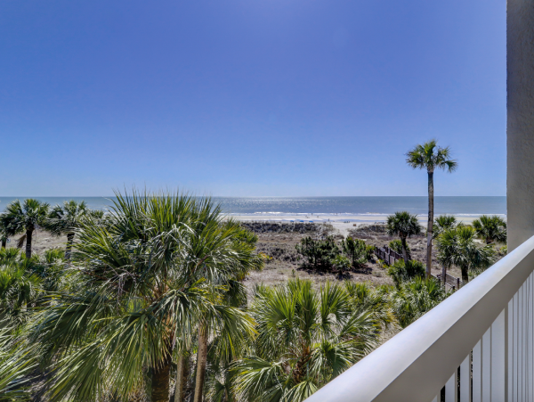Beachfront 2 Bedroom Vacation Condo in Hilton Head