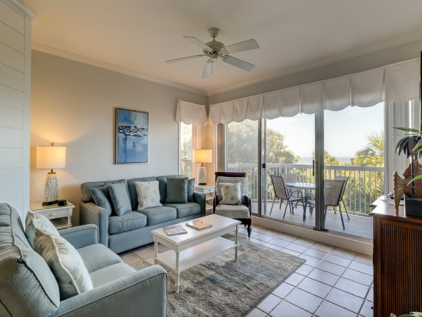 Beachfront 2 Bedroom Vacation Condo in Hilton Head