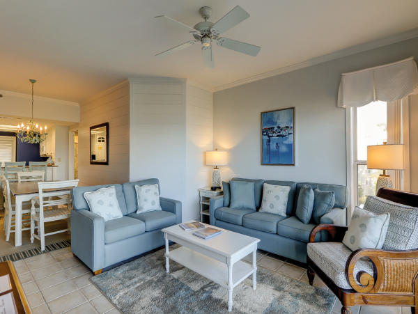 Beachfront 2 Bedroom Vacation Condo in Hilton Head