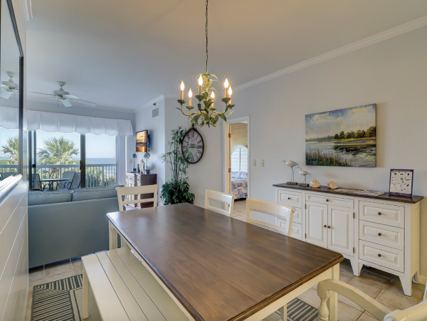 Beachfront 2 Bedroom Vacation Condo in Hilton Head
