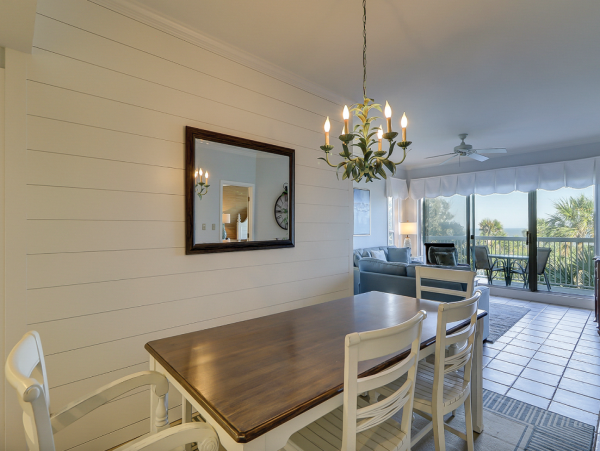 Beachfront 2 Bedroom Vacation Condo in Hilton Head