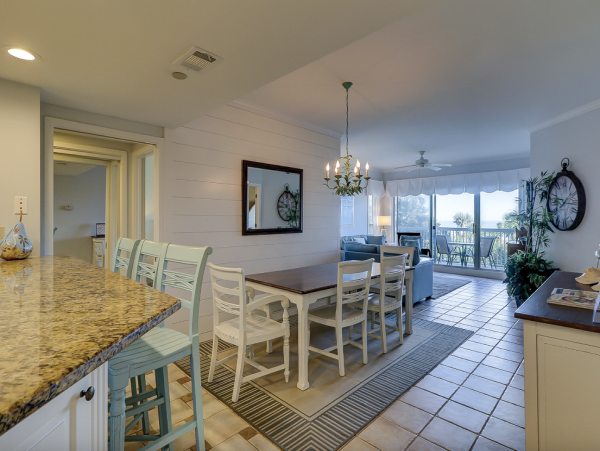 Beachfront 2 Bedroom Vacation Condo in Hilton Head