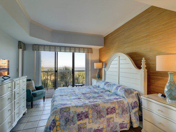 Beachfront 2 Bedroom Vacation Condo in Hilton Head