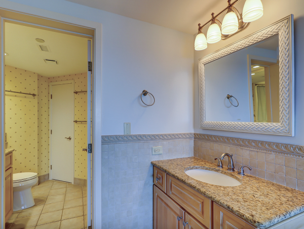Beachfront 2 Bedroom Vacation Condo in Hilton Head