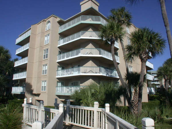 Beachfront 2 Bedroom Vacation Condo in Hilton Head