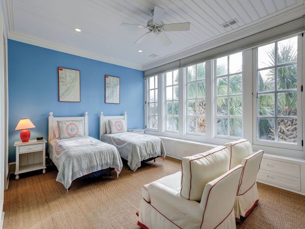 On Beach Vacation Home Five Bedroom in Hilton Head