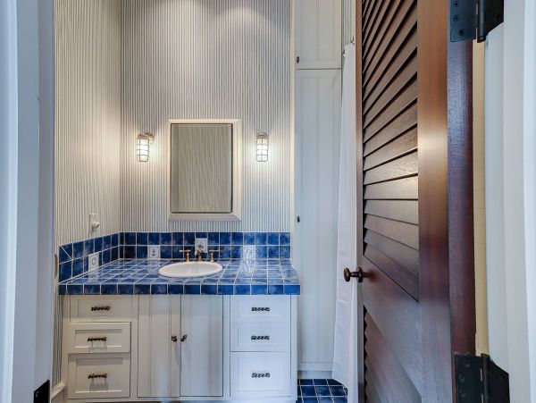 On Beach Vacation Home Five Bedroom in Hilton Head
