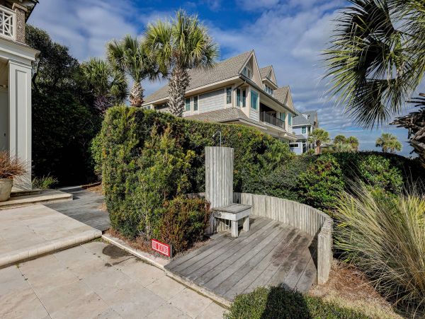 On Beach Vacation Home Five Bedroom in Hilton Head
