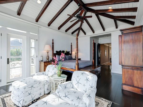 On Beach Vacation Home Five Bedroom in Hilton Head