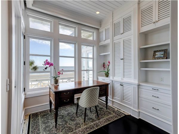 On Beach Vacation Home Five Bedroom in Hilton Head
