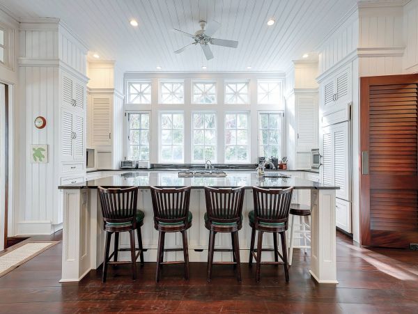 On Beach Vacation Home Five Bedroom in Hilton Head