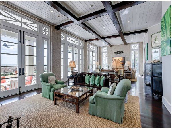 On Beach Vacation Home Five Bedroom in Hilton Head