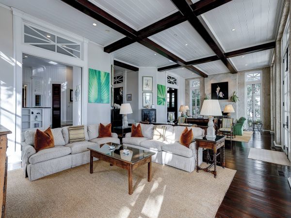 On Beach Vacation Home Five Bedroom in Hilton Head